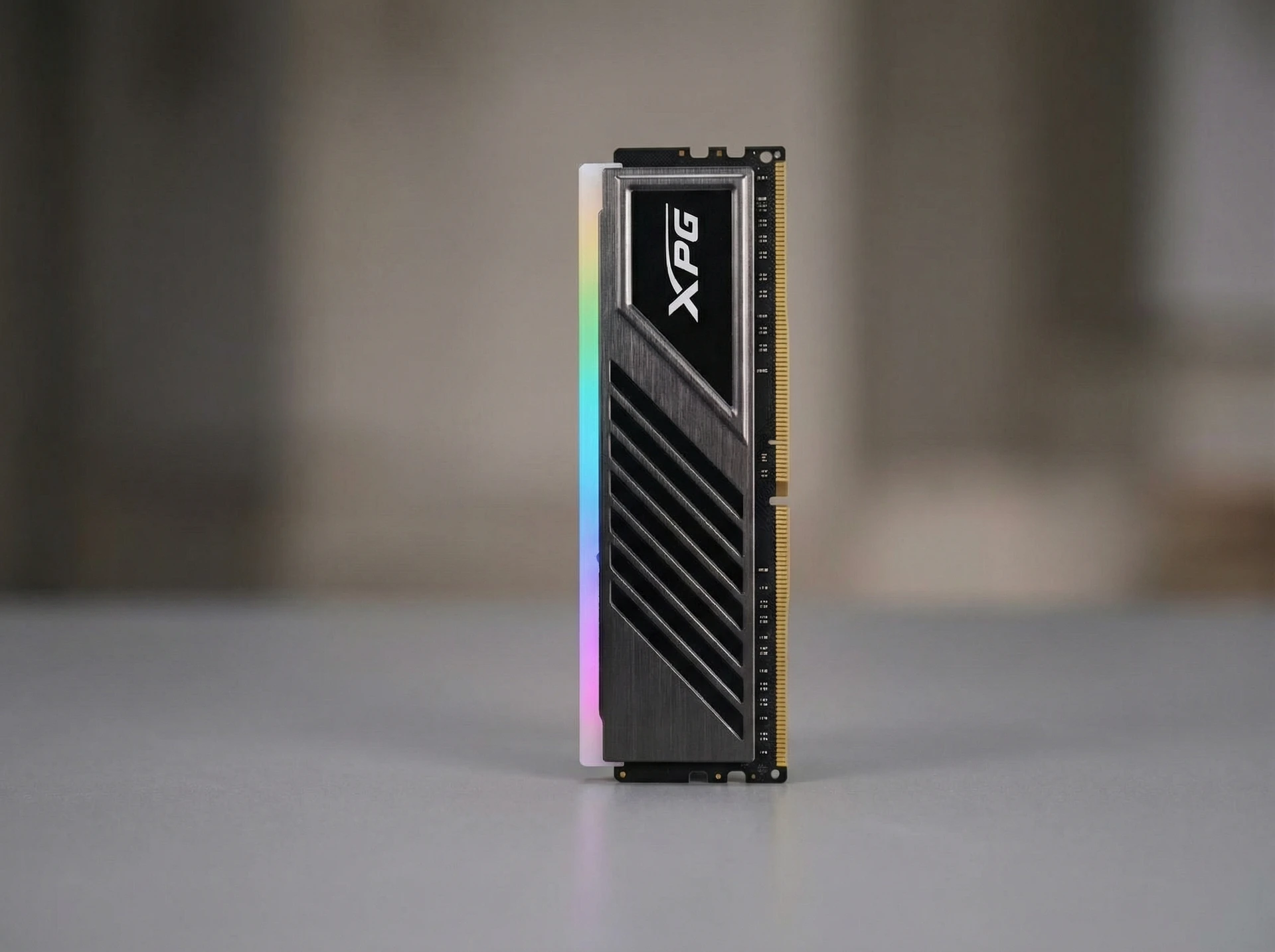 Оперативная память ADATA Spectrix AX4U360016G18I-SBKD35G, DDR4 1х 16ГБ 3600 МГц, DIMM, RTL - фото в интерьере